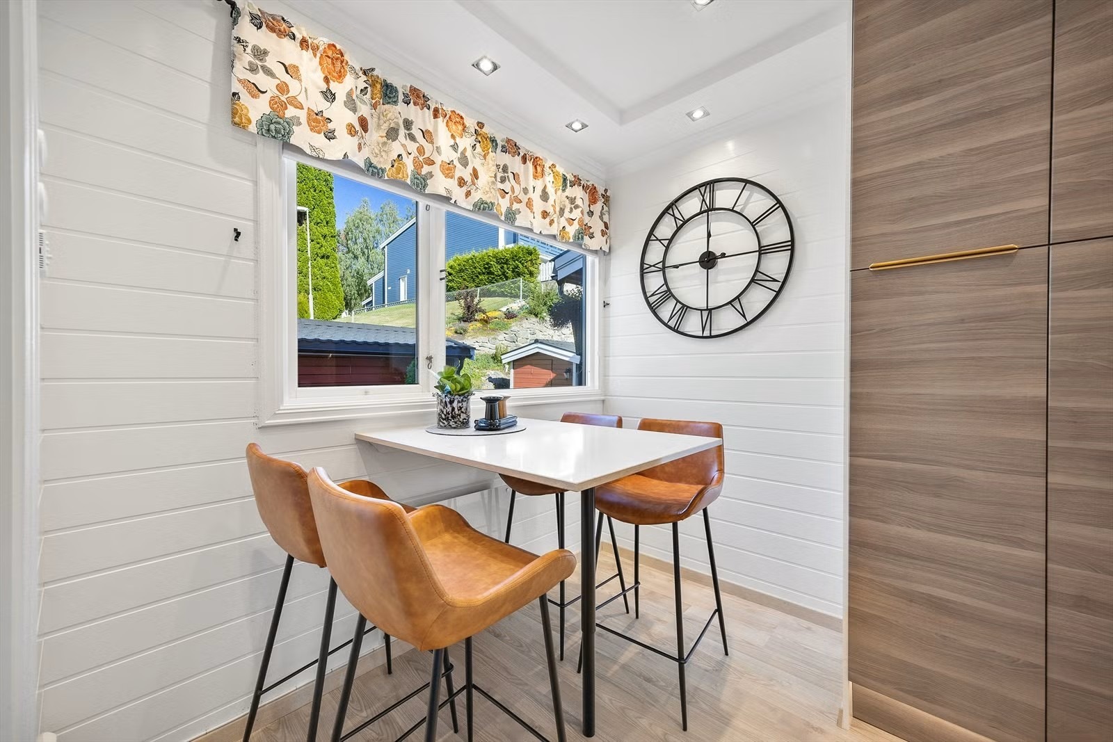 Sittegruppe på kjøkkenet